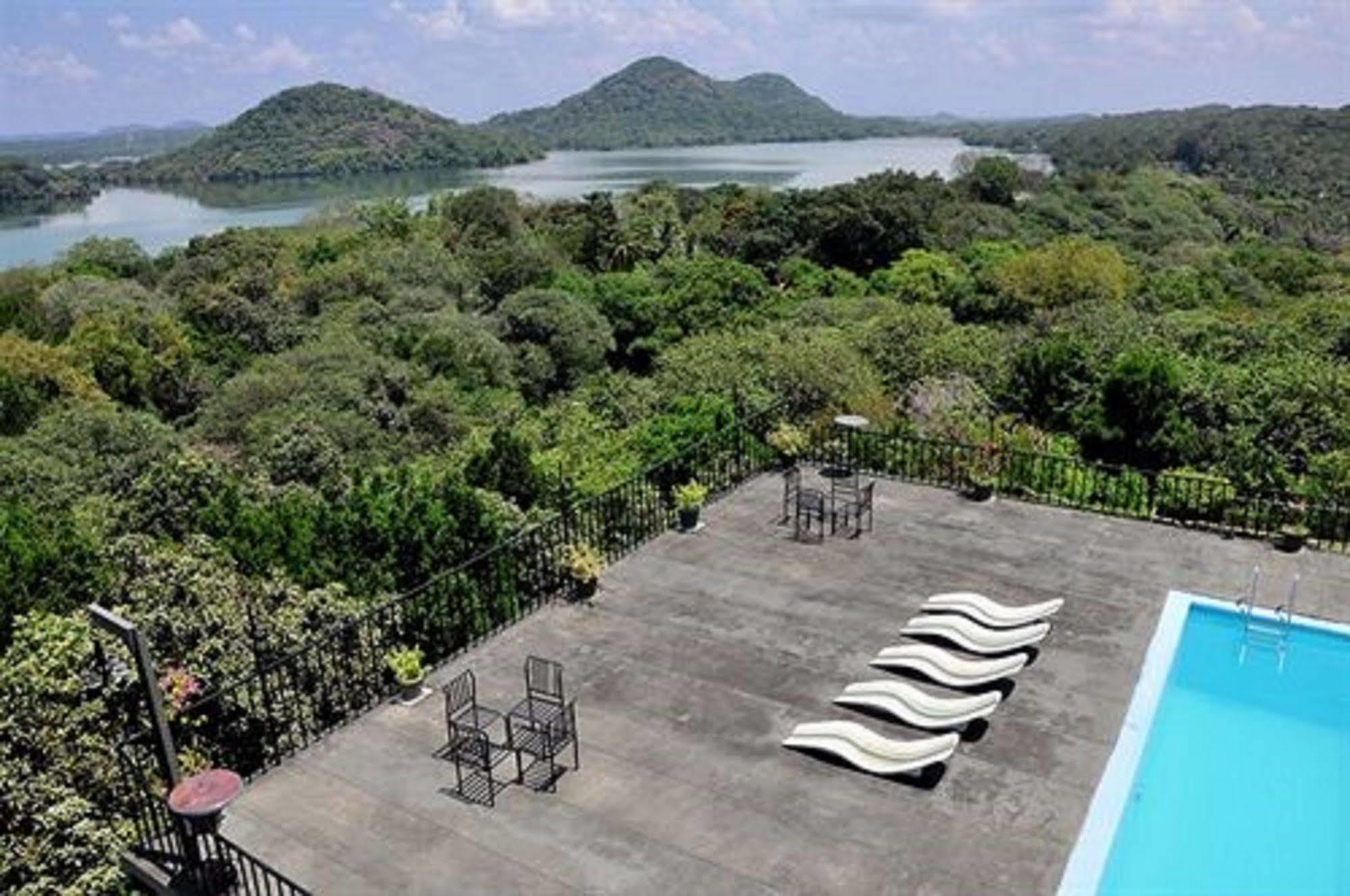Giritale Hotel Polonnaruwa Bagian luar foto